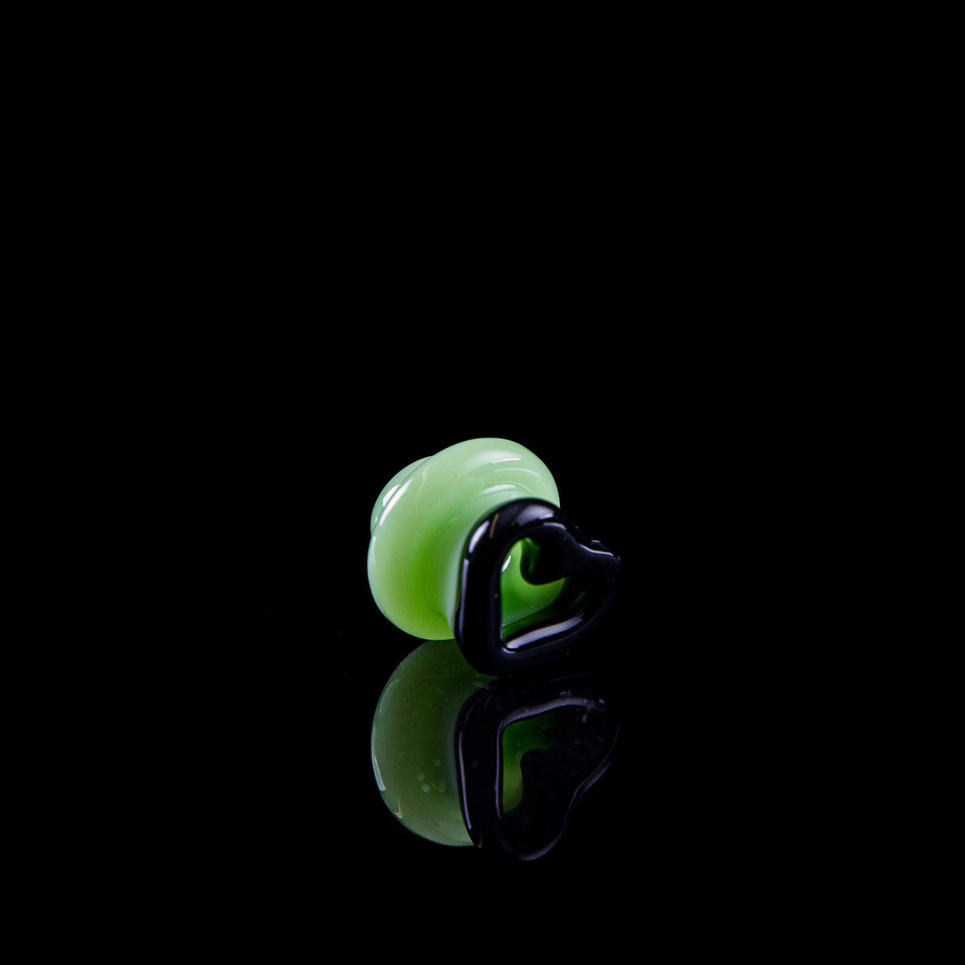 Saki Heart Carb Cap Green & Black